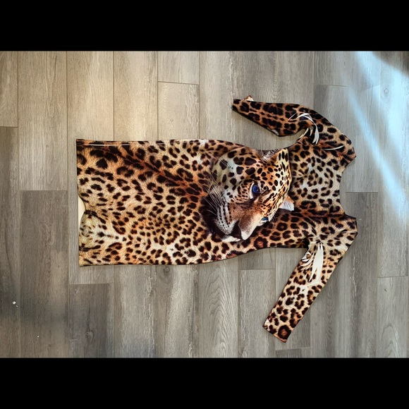 Beautiful leopard 🐆 print dress 👗 - Picture 4 of 5